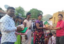 मानवी हक्क संरक्षण आणि जागृतीच्या वतीने कातकरी,आदिवासी समाजातील गोरगरिबांची दिवाळी