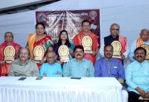 मनोरंजनाबरोबरच बोध आणि सामाजिक भान आणि प्रबोधनही!नाट्य परिषदेतर्फे चिंचवडला रंगभूमी दिन : कलाकार कट्ट्यातून काव्य, लोककला आणि पोवाडा सादर