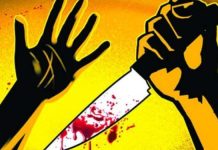 क्लासमध्ये अल्पवयीन विद्यार्थ्याचे टोळीयुध्दा, धारदार चाकुने गळा चिरला