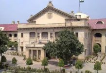 लिव्ह-इन रिलेशनशिपला बेकायदेशीर नाही , सरकारने संरक्षण द्यावे