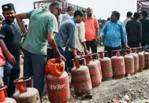 जागतिक तणावाचा भारतावर परिणाम; एलपीजी टंचाईमुळे रांगा, जाणून घ्या कोणत्या राज्यातएलपीजी सर्वाधिक वापर