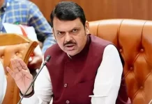 अशोक खरातला सगळ्याची शिक्षा भोगावी लागेल- देवेंद्र फडणवीस